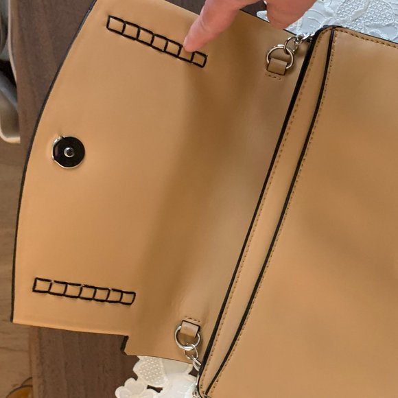 New Tan and Black Leather Shoulder Bag - Picture 4 of 8